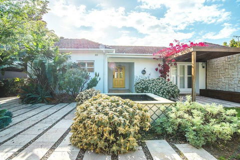 Ultimate Sandringham Beach Front Luxury House - Australian Directory 2