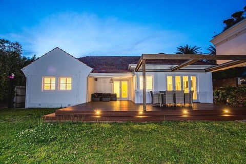 Ultimate Sandringham Beach Front Luxury House - Australian Directory 1
