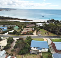 Lazy Wave Beach House - Australian Directory