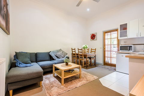 Avalon House - Australian Directory 1