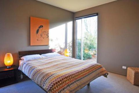 THE Lake House - Surf Side - Australian Directory 5