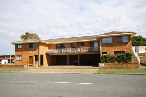 Pacific Court Coffs Harbour NSW - Australian Directory 1