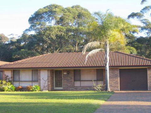 SEASCAPE In NARRAWALLEE - Australian Directory 5