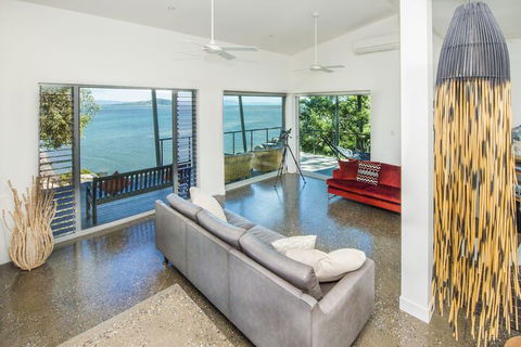 Headland Hideaway - Australian Directory 6