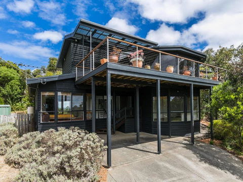 NICHE On NOBLE Ever Changing Vista - Australian Directory 5