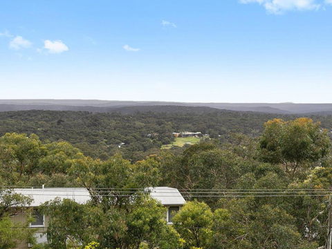 NICHE On NOBLE Ever Changing Vista - Australian Directory 6
