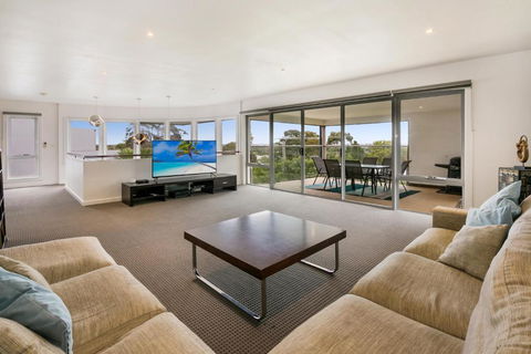 Chunar Lodge - Australian Directory 3