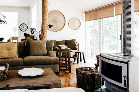 Braebrook Stunning Farm House! - Australian Directory 2