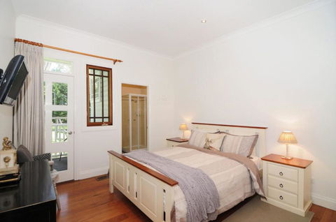 Rivermist Luxury 6 Bedrooms & 6 Bathrooms! - Australian Directory 2