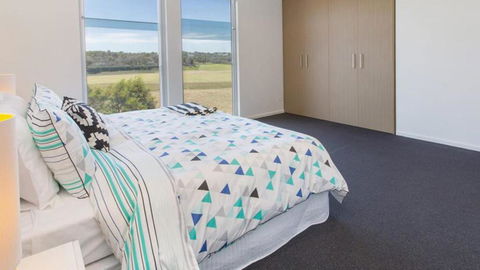 ST ANDREWS BEACH APARTMENT 4.01 - Australian Directory 7