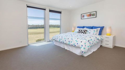 ST ANDREWS BEACH APARTMENT 4.02 - Australian Directory 3