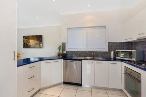 Moorings B Great Holiday Property In The Heart Of Town. - Australian Directory 6