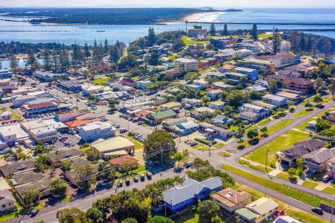 Moorings B Great Holiday Property In The Heart Of Town. - Australian Directory 4