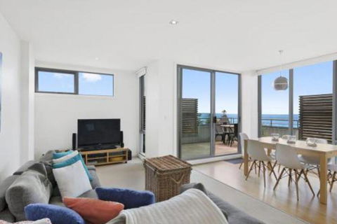 POINT GREY APARTMENT 2 Ocean VIews With Wifi - Australian Directory 2