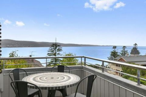 POINT GREY APARTMENT 2 Ocean VIews With Wifi - Australian Directory 0