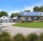 Duncraig House open fireplace spa pet friendly - Australian Directory