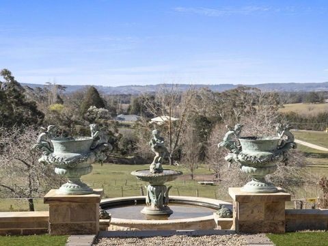 Kilburn Views As Far As The Eyes Can See - Australian Directory 3