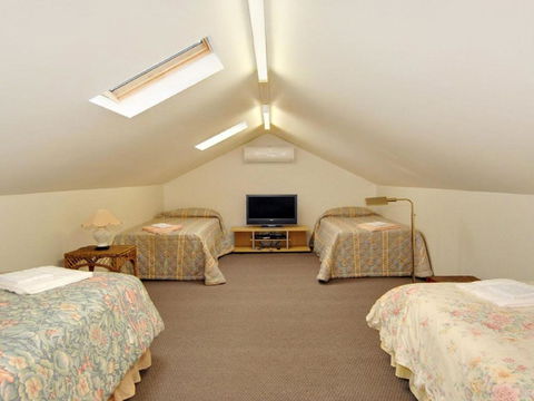 Plum Tree Cottage Warm Cosy & Walk To Town - Australian Directory 6