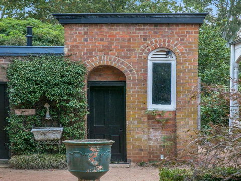 Redcourt Est 1904: Southern Highlands Elegance - Australian Directory 5