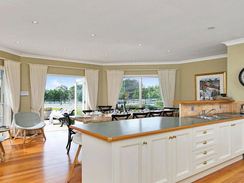 Sinden Park Garden Swimming Pool Rural Vistas - Australian Directory 3