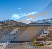 Peaceful 2kingbed Rootyhill Townhouse Near Station - Australian Directory