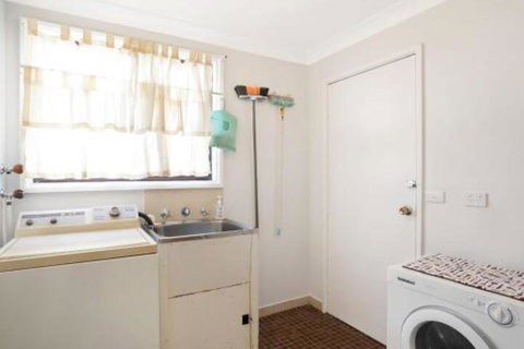 45 Hillside Cres Beach House - Australian Directory 2