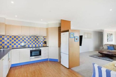 45 Hillside Cres Beach House - Australian Directory 6