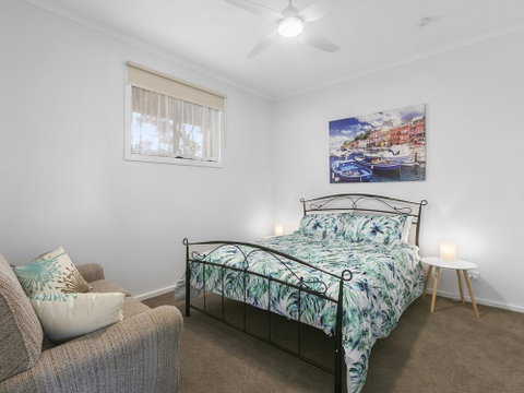 Oscars Inlet Side Short Walk TO Beach OR Town - Australian Directory 4