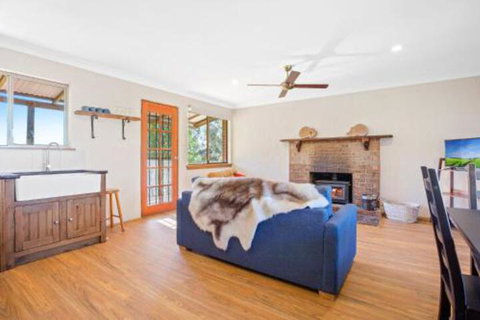 Braeside Cabin Two Alphitonia - Australian Directory 2