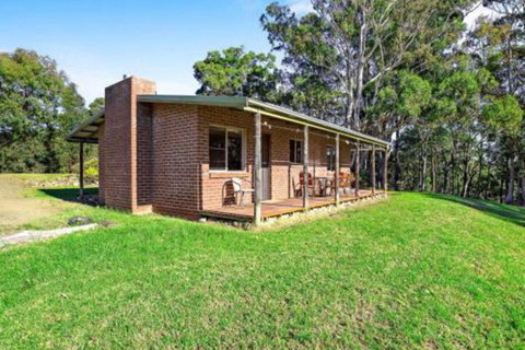 Braeside Cabin One Pinkwood - Australian Directory 3