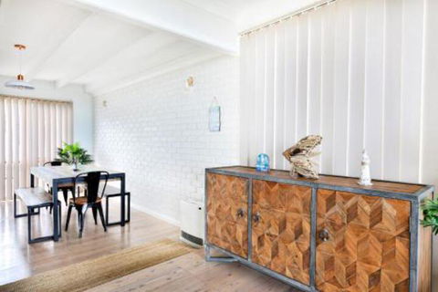 Azure Absolute Beachfront Pet Friendly - Australian Directory 4