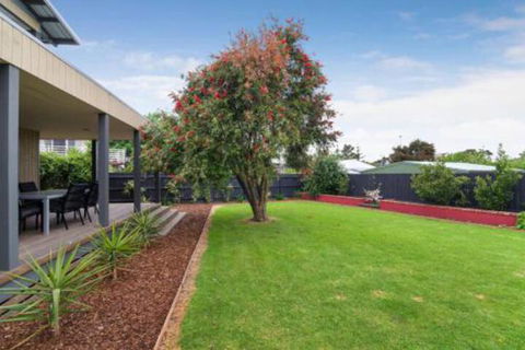 PIER 55 DROMANA... - Australian Directory 2