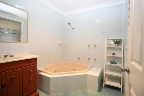 MAGIC BEACH HOUSE PET FRIENDLY - Australian Directory 2