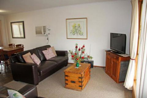 Windmill Cottage - Australian Directory 7