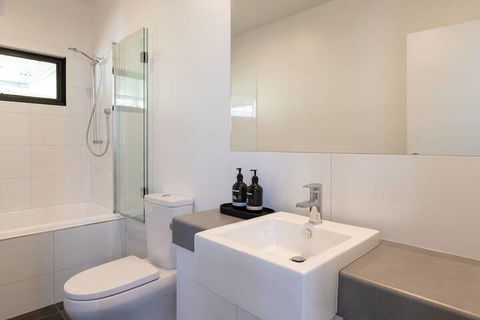 Balcony To Bogong - Australian Directory 1