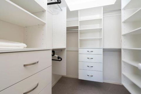 VIEWS FOREVER INVERLOCH - Australian Directory 7