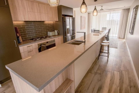 Dune Beachfront Apartments - Australian Directory 5