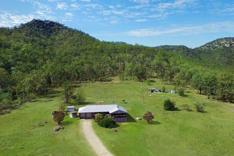 Rosa Estate In Broke Two 3br House In Walking Distance To Cellar Doors - Australian Directory 7