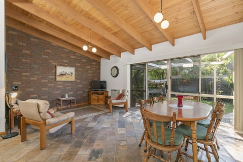 Peaceful Retreat Surf Side PET Friendly - Australian Directory 1