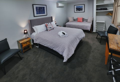 Edlin House - Australian Directory 4