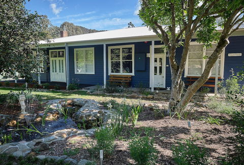 Edlin House - Australian Directory 0