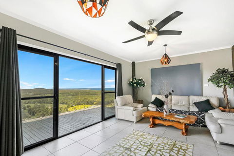 Eagles Loft - Australian Directory 4