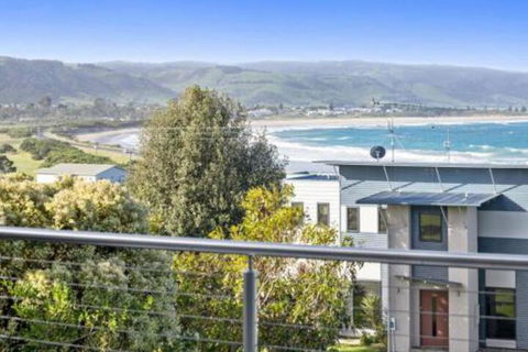 SEA SPECTACULAR Seconds From The Beach! - Australian Directory 5