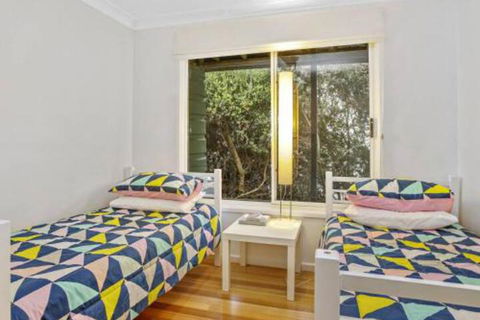 SEAVIEW Ocean Views From A Modern Townhouse - Australian Directory 7