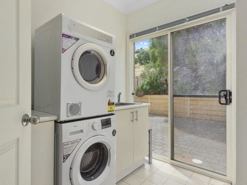 Carri Away 15 Solitude Drive - Australian Directory 5