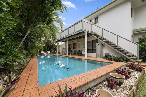 Fabulous Pet Friendly Family Home - 3 Carribean Court - Australian Directory 1