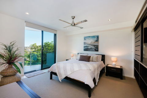 Stylish Beach Side Apartment Unit 5 33 Lorikeet Drive - Australian Directory 1