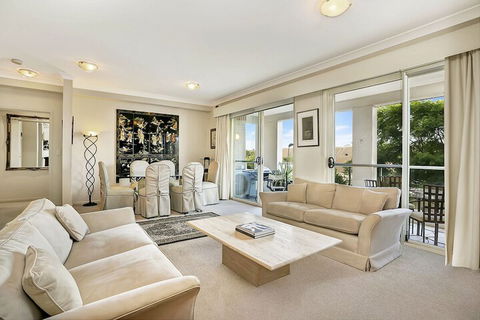 HC102 Karrabee Avenue Huntleys Cove - Australian Directory 4