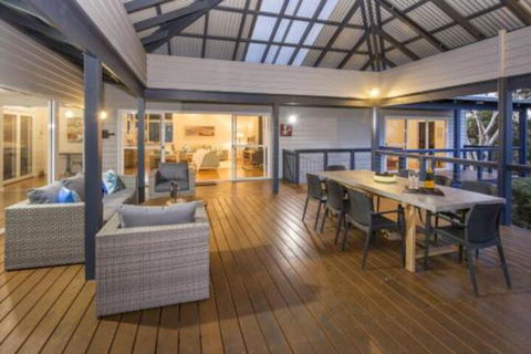 EeBee House - Australian Directory 4
