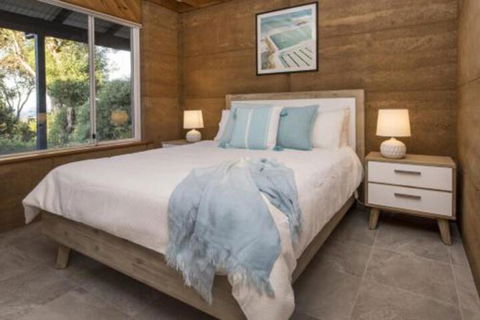 EeBee House - Australian Directory 2